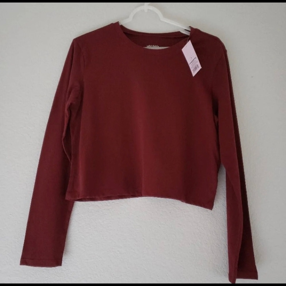 NWT Wild Fable Burgundy Crew Neck Cropped Long Sleeve